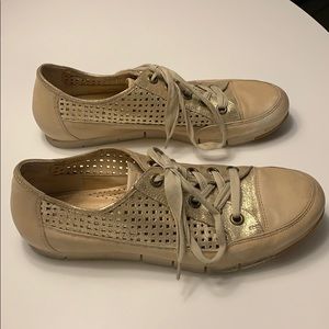 Paul Green tan lifestyle casual sneakers